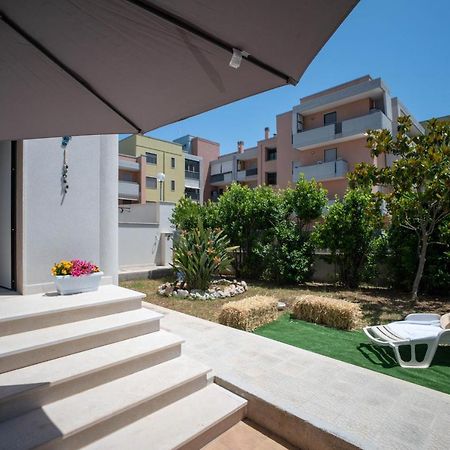 Wepuglia - Sunflower House Монополи Екстериор снимка