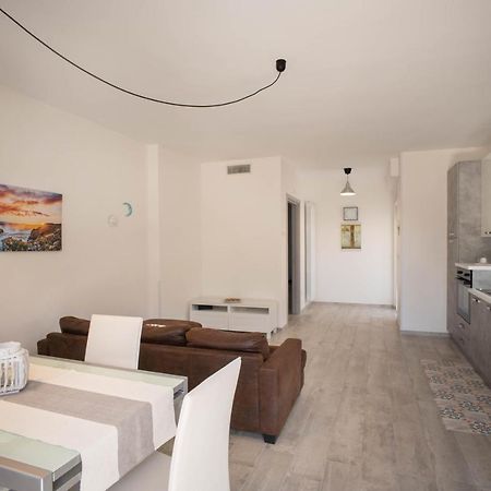 Wepuglia - Sunflower House Монополи Екстериор снимка